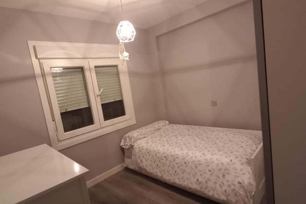 Apartamento Cerca Del Pilar Zaragoza Luaran gambar