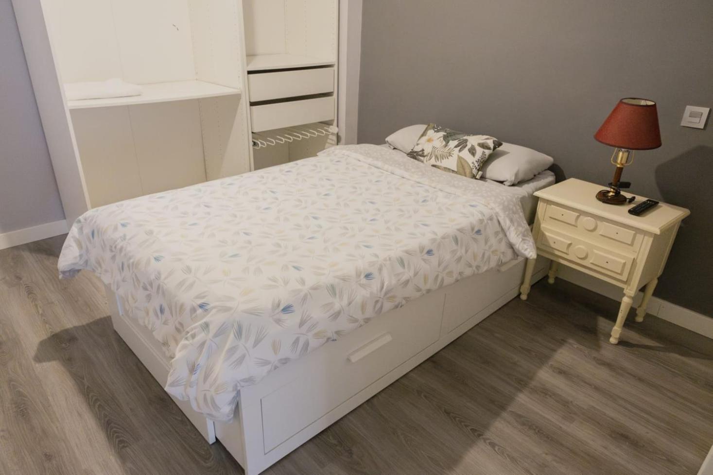 Apartamento Cerca Del Pilar Zaragoza Luaran gambar